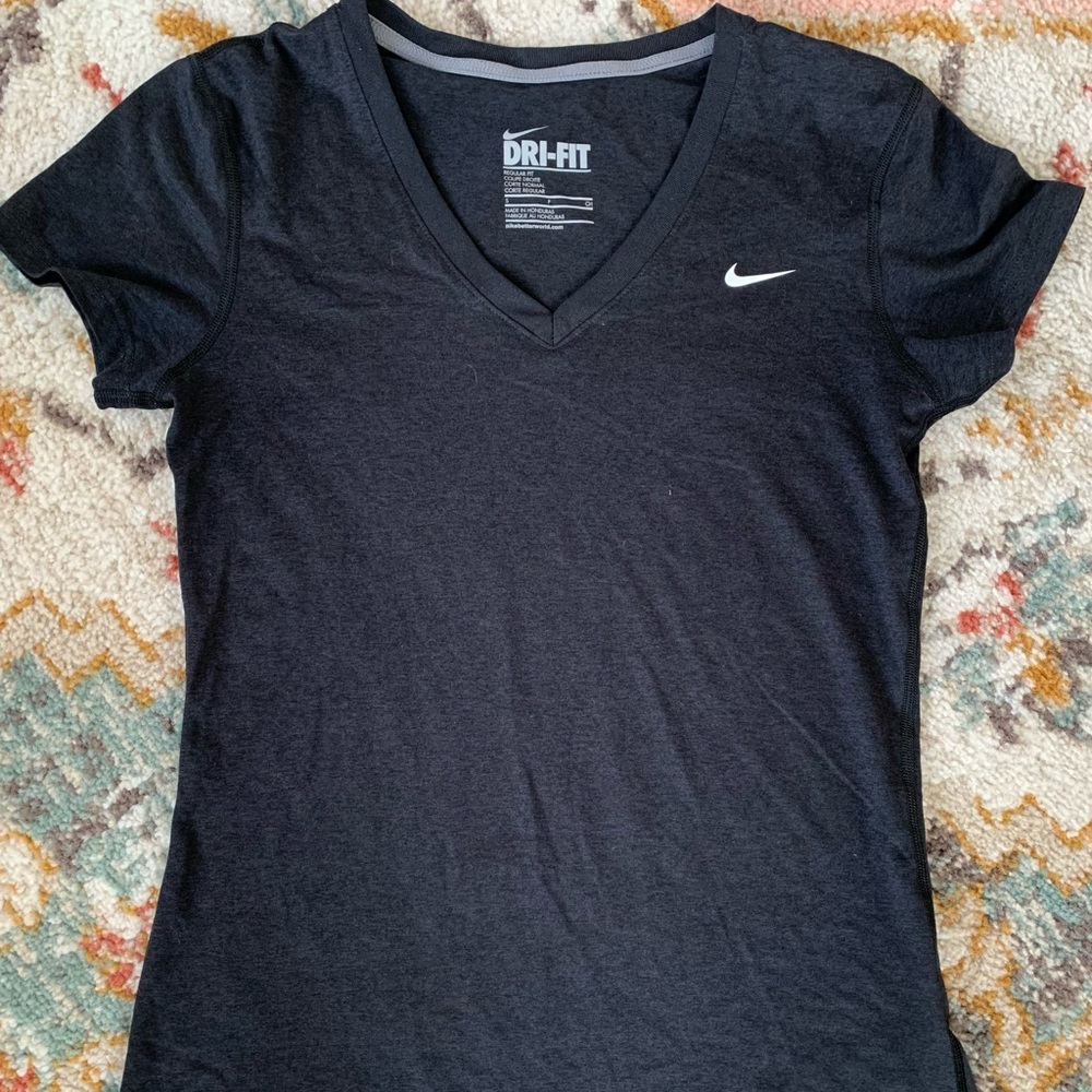 Black Nike Dri Fit Workout Top - Size Small